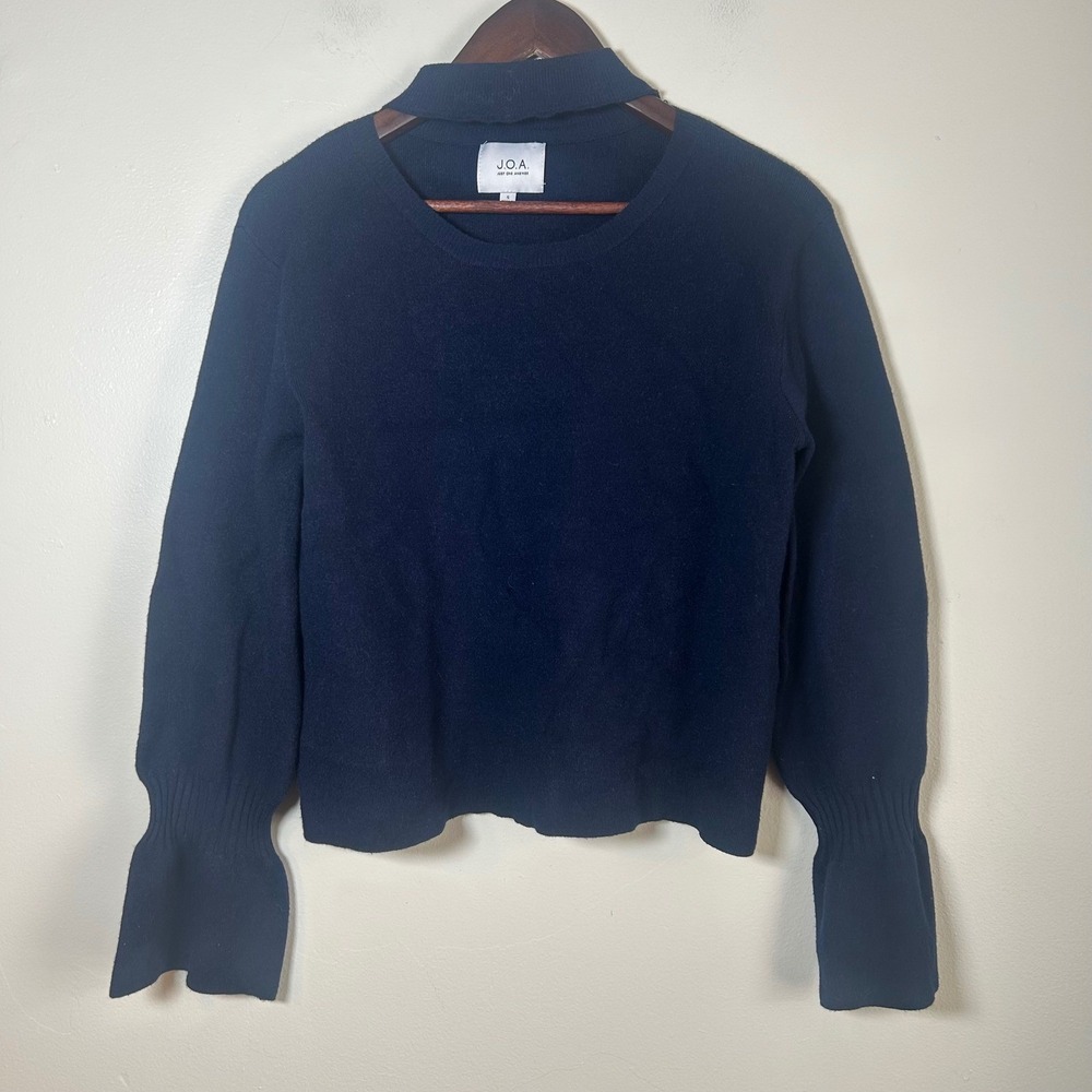 JOA Navy Blue Cutout Neck Sweater Long Sleeve Ribbed Cuff Size Small‎